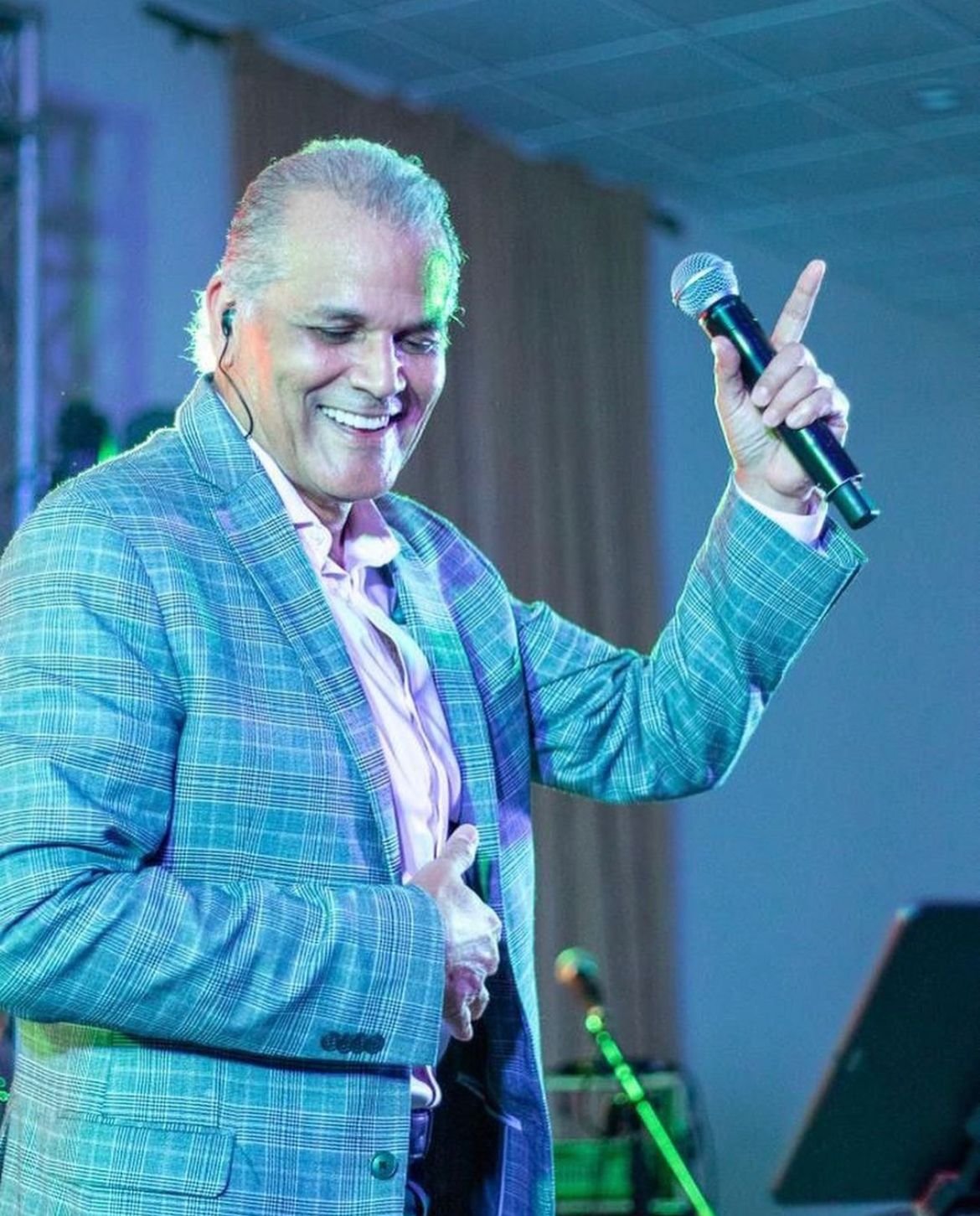 Carlos Alfredo vuelve a petición del público, con su concierto en Chao Café