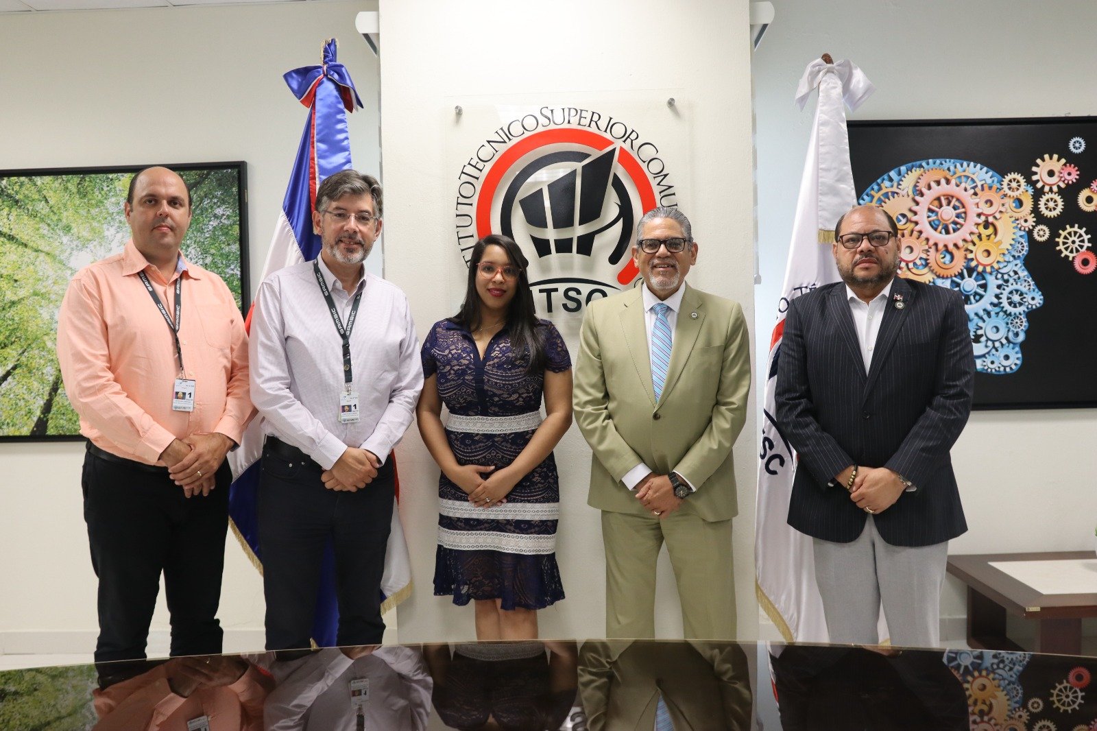 El ITSC firma acuerdo de pasantía laboral con Samsic Handling Dominicana