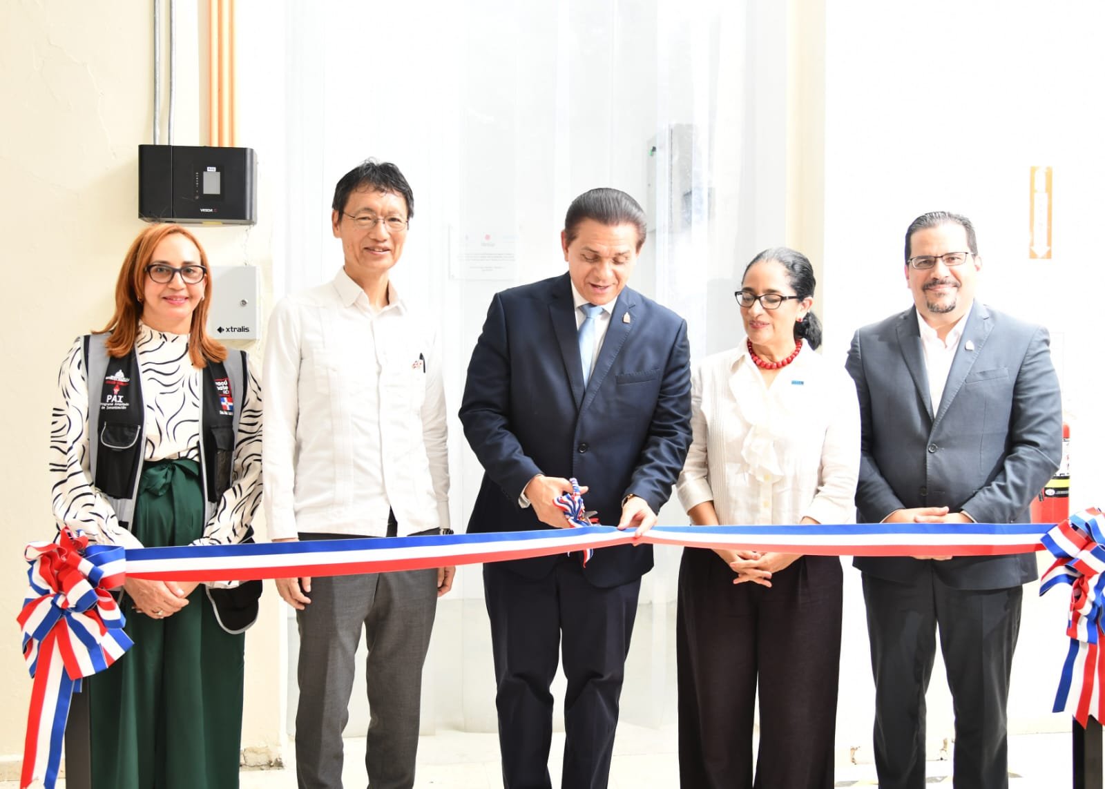 MSP recibe del Gobierno de Japón y UNICEF 2 cámaras frigoríficas y 2 vehículo para fortalecer la cadena de frío del programa de vacunación en el país