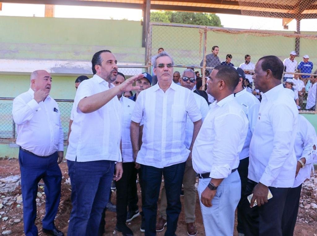 Presidente Abinader y Alberto Rodríguez supervisan obras de los X Juegos Escolares Deportivos Nacionales Barahona 2023