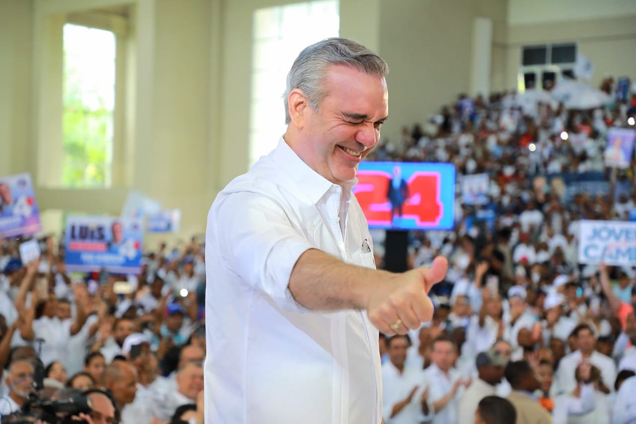 Luis Abinader sigue  este fin de semana con agenda política con miras a las elecciones internas del PRM