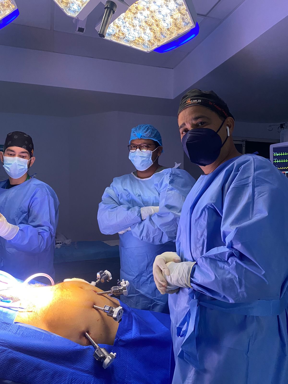  Especialistas del Grupo Urus realizan primeros procedimientos de prostatectomía radicales robóticas en la Capital