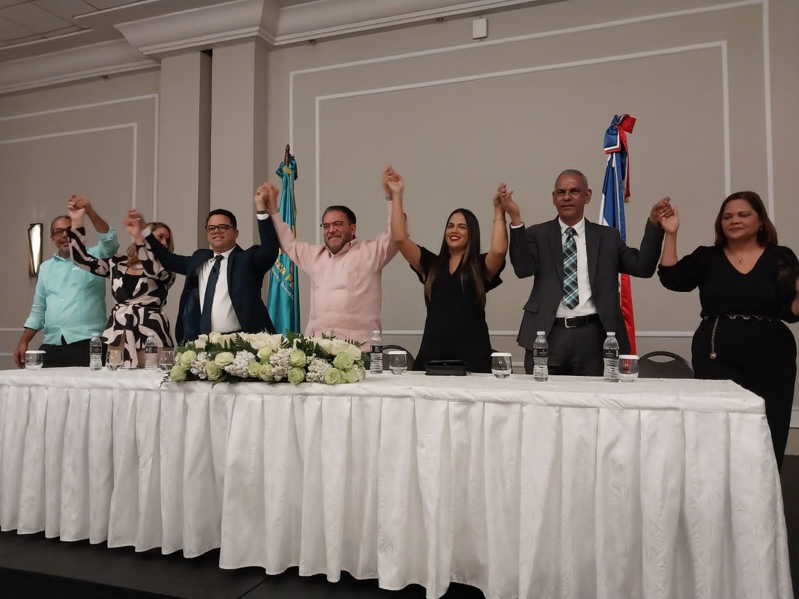 Alianza Pais presenta a Hanoi Vargas como candidato a diputado por la circunscripción #1 del D.N.