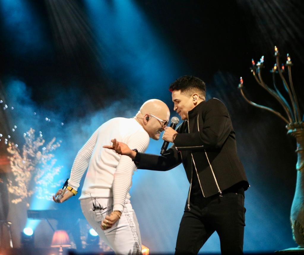 El Potro Álvarez y Jorge Celedon celebran el amor con su nuevo tema “100 años más”