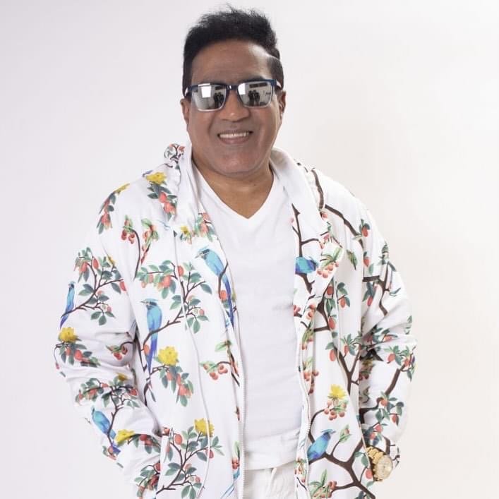 Kinito Méndez estrena merengue jocoso y letra popular "Pagando pa Sufrir" 