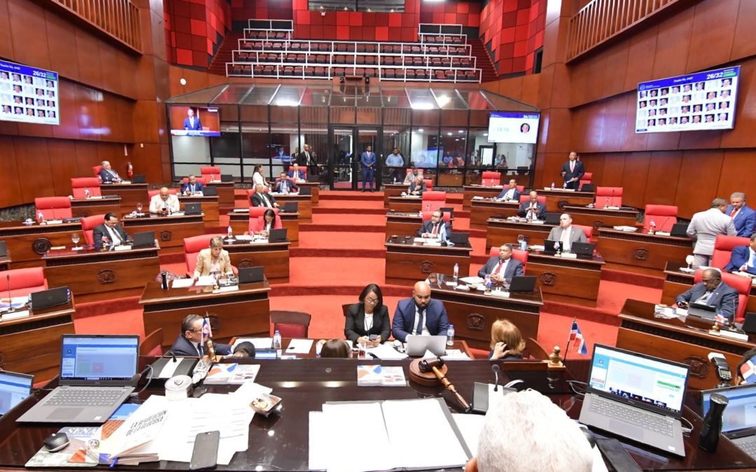 Senado entrevista al canciller Roberto Álvarez por el conflicto con Haití sobre el canal del río Masacre