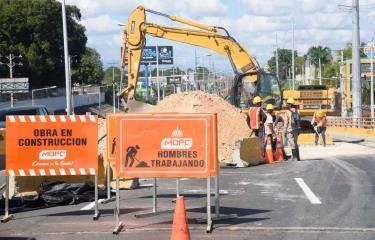 Ministerios de Vivienda y Obras Públicas tendrán menos recursos en 2024