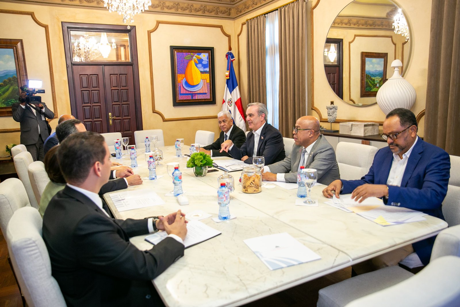 Presidente Abinader encabeza reunión del Consejo Nacional de la Magistratura
