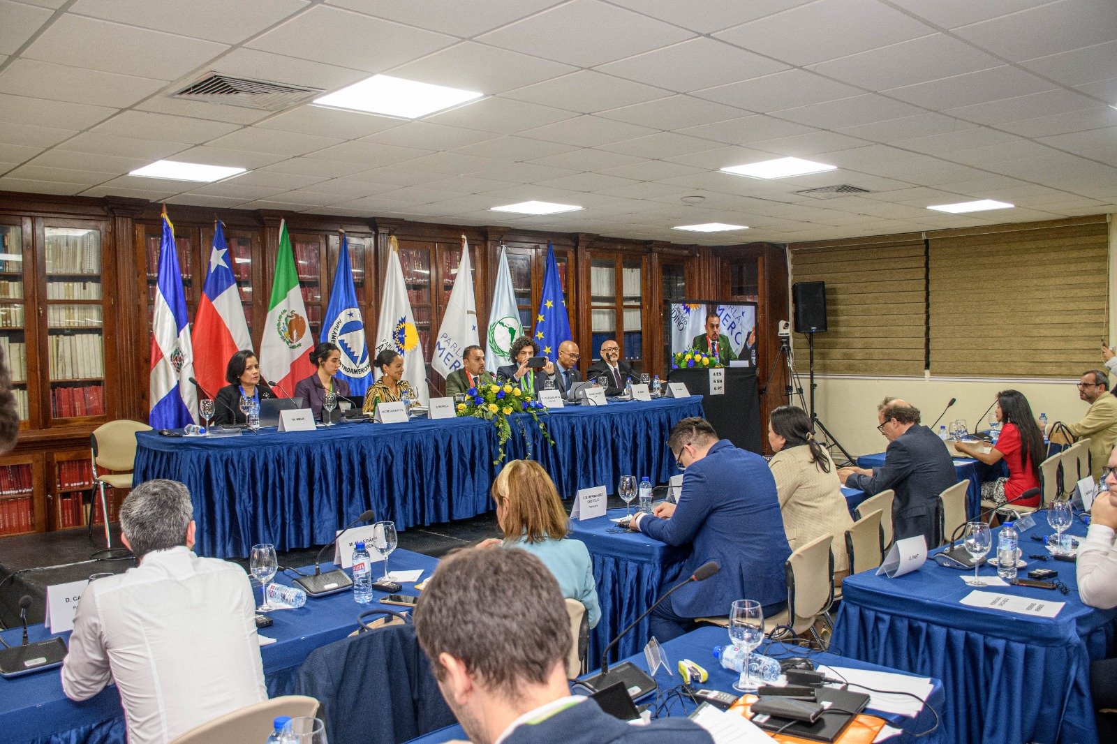 Parlamentarios de EuroLat concluyen asamblea con temas de seguridad alimentaria, cambio climático y crisis RD-Haití