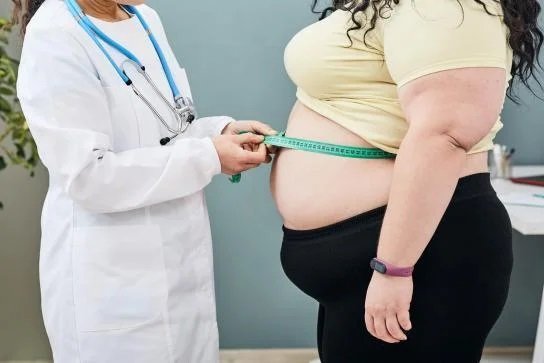 Cirugía de pérdida de peso opción para mujeres con obesidad que desean quedar embarazadas