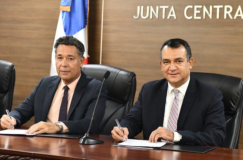 JCE Y CAPEL firman convenio para auditoría técnica al software del EDET 