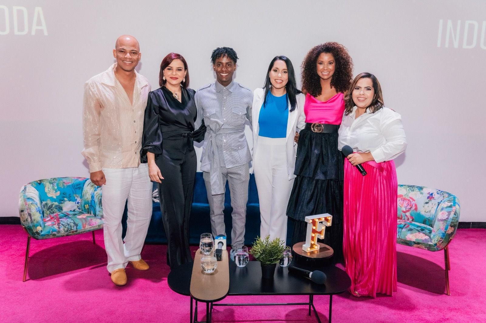 Diseñadores comparten sus experiencias dentro de “La Industria de la Moda”