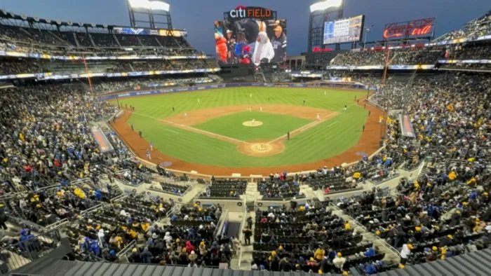 Más de 90 mil personas asistieron a la “Serie de Titanes” en Nueva York