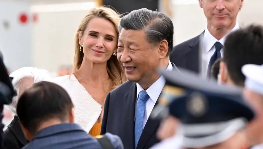 El Presidente de China Xi Jinping llega a EU; se reunirá con Biden