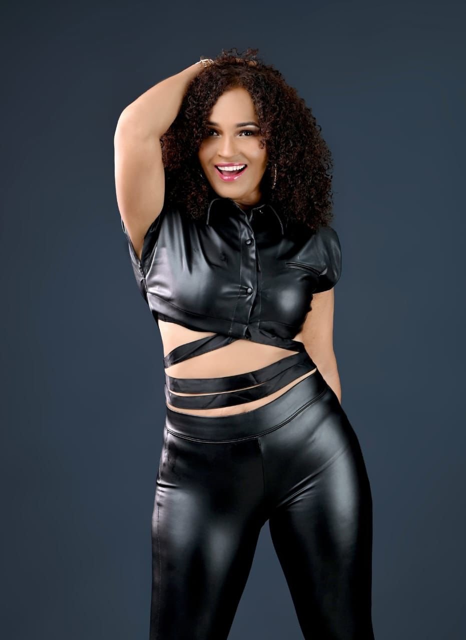Yasmina Ponce “La Reina de la bachata”, promueve su más reciente disco “Quisiera” 