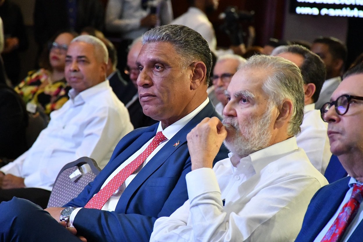 Certifican a Interior y Policía por respeto a derechos humanos