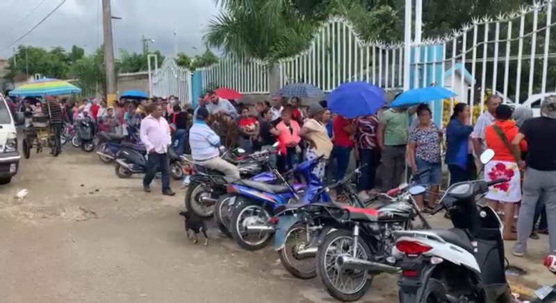 Hubo problemas en SFM para renovar plástico tarjeta Supérate