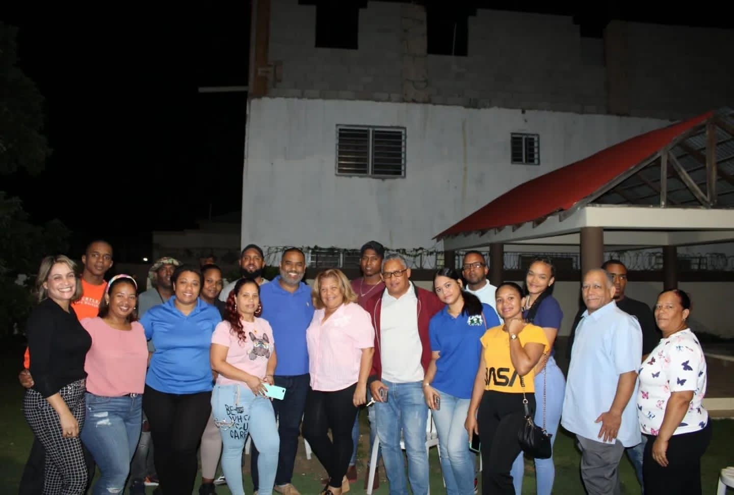 Noris Medina va en ayudas de afectados por lluvias en Santa Cruz de Barahona