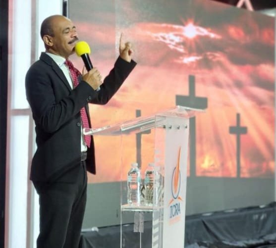 Obispo Reynaldo Franco Aquino llama a la familia dominicana congregarse y buscar dirección divina