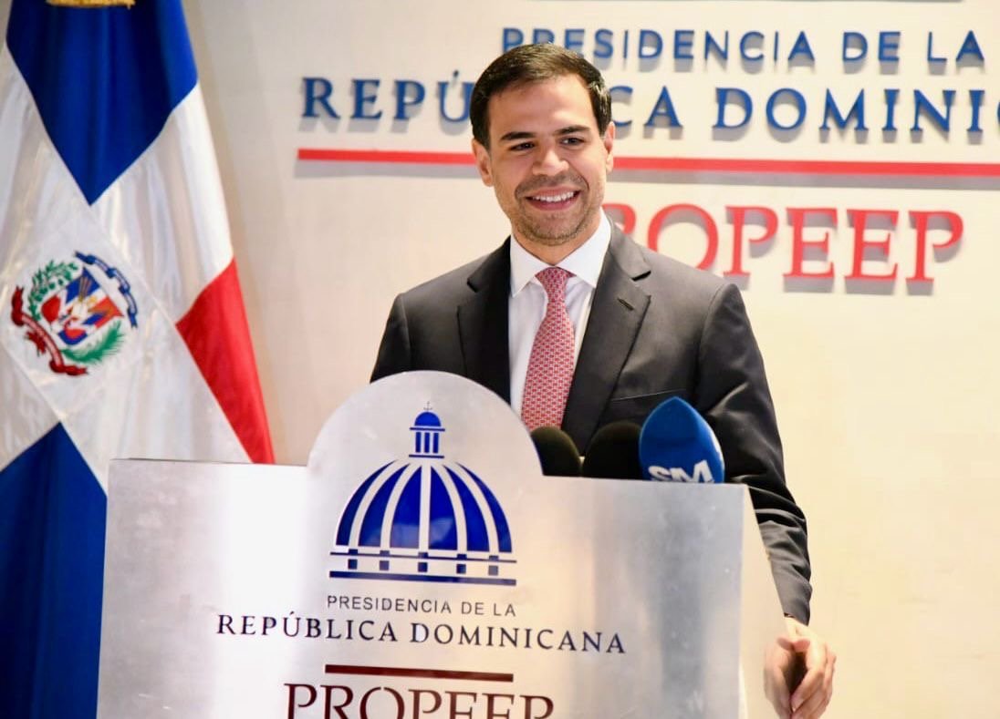 Roberto Ángel anuncia los programas especiales que desarrollará Propeep con motivo de la Navidad