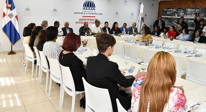 Interior entrega fondos para mitigar efectos de inundaciones