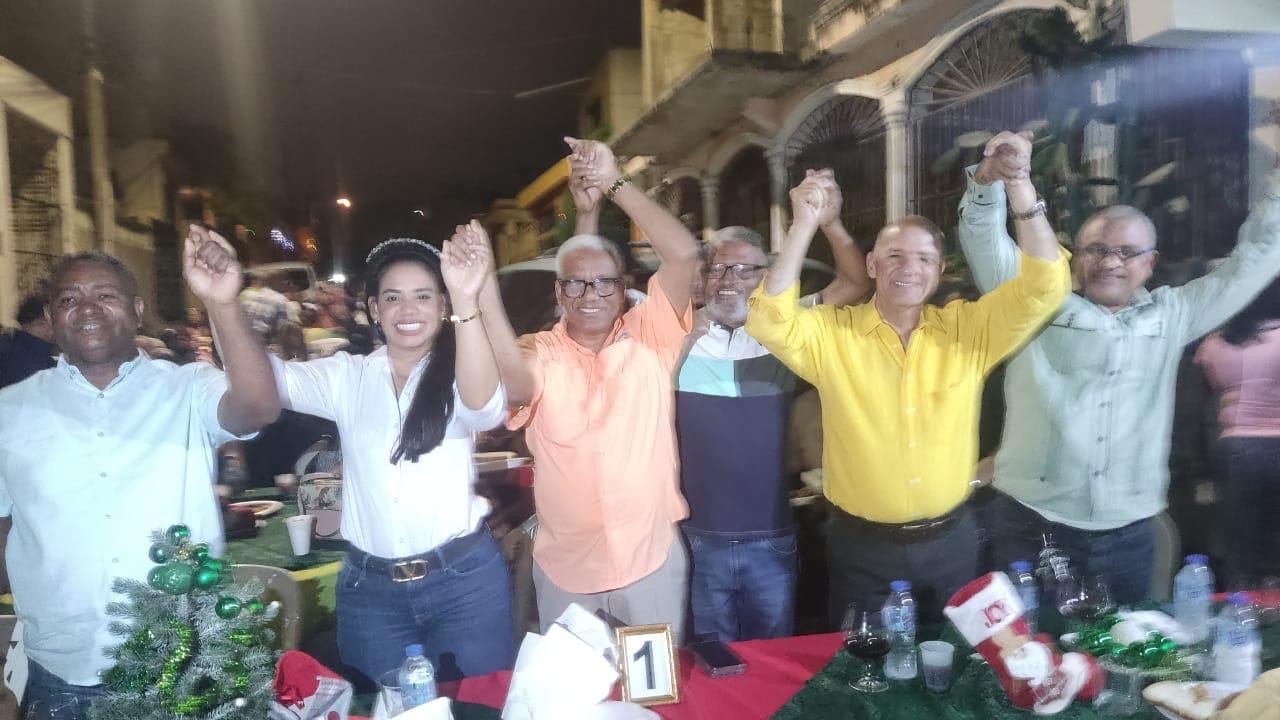 Realizan encuentro navideño a los Movimientos de Apoyo a Luis Abinader en Santo Domingo Norte