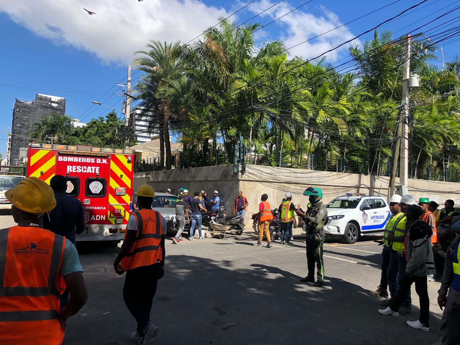 911 coordinó asistencia en evento ocurrido en construcción de edificio en Av. Churchill