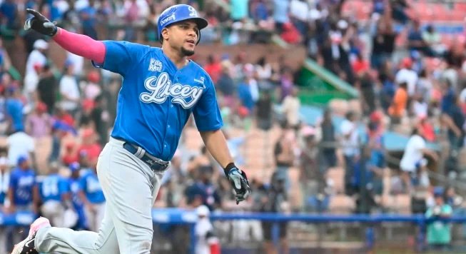 Tigres se distancian de Águilas al vencer Leones; Gigantes ganan