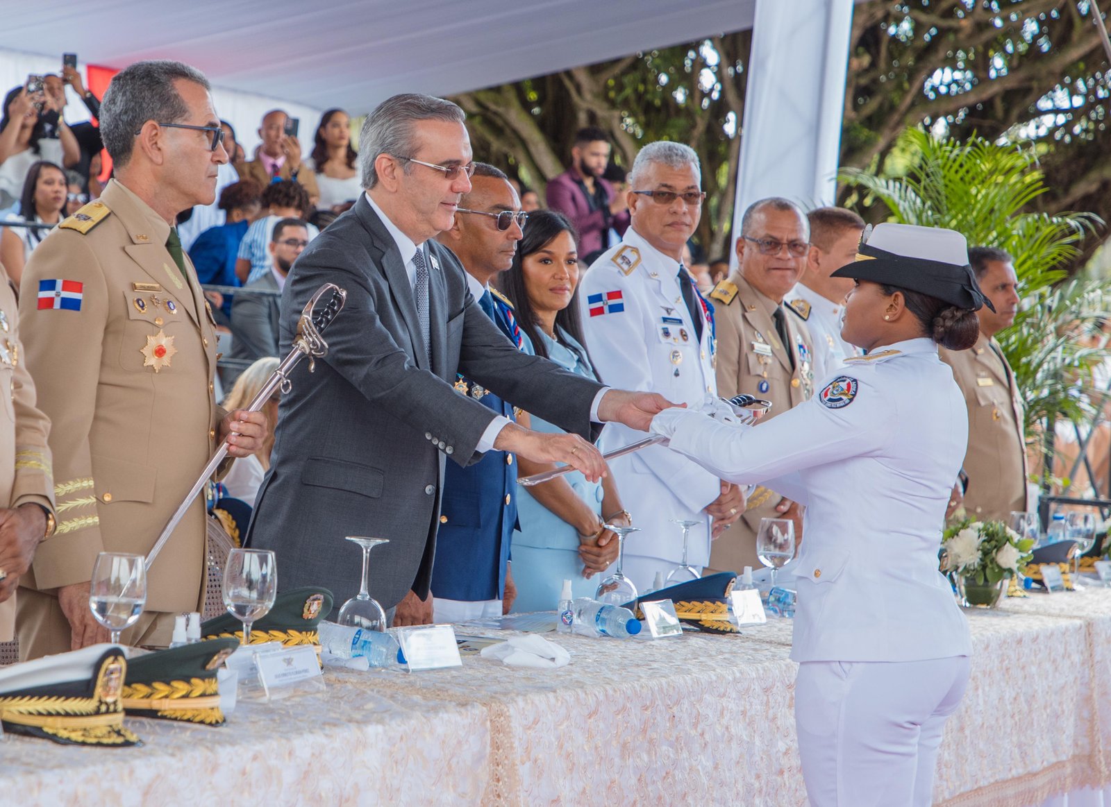 Presidente Abinader encabeza graduación  cadetes Fuerza Aérea de la República Dominicana