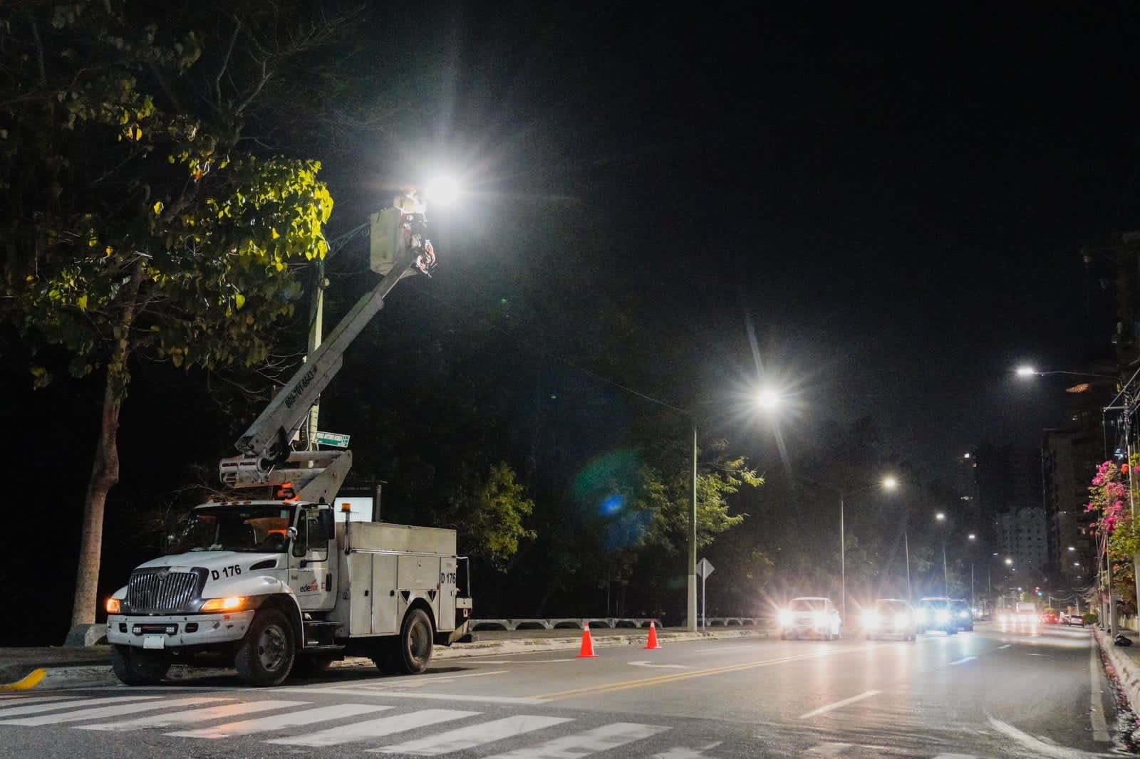 Edesur instaló más de 18,000 luminarias Led nuevas, y reparó 33,000 durante el 2023