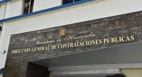 DGCP fija topes contrataciones bienes y servicios públicos 2024