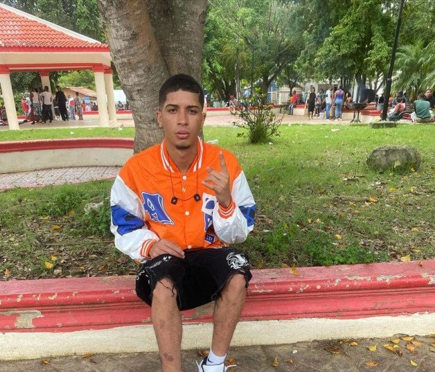 Joven fue asesinado en su cumpleaños por un supuesto roce de brazos en El Café de Herrera