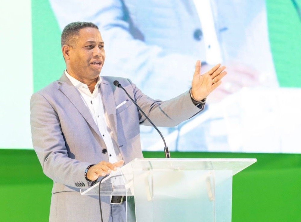Candidato a senador Trajano Santana dice respaldará inversión del Gobierno en Barahona con agenda legislativa desde el Senado