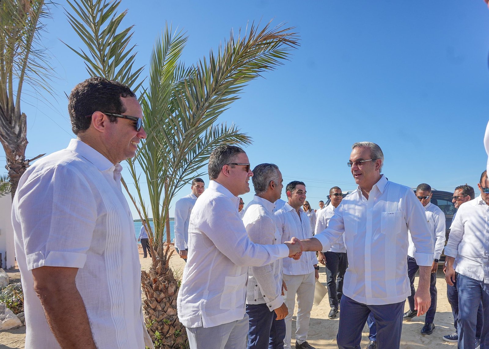 Presidente Abinader y Jean Luis Rodríguez marcan nuevo hito en la historia del turismo de cruceros con Pedernales