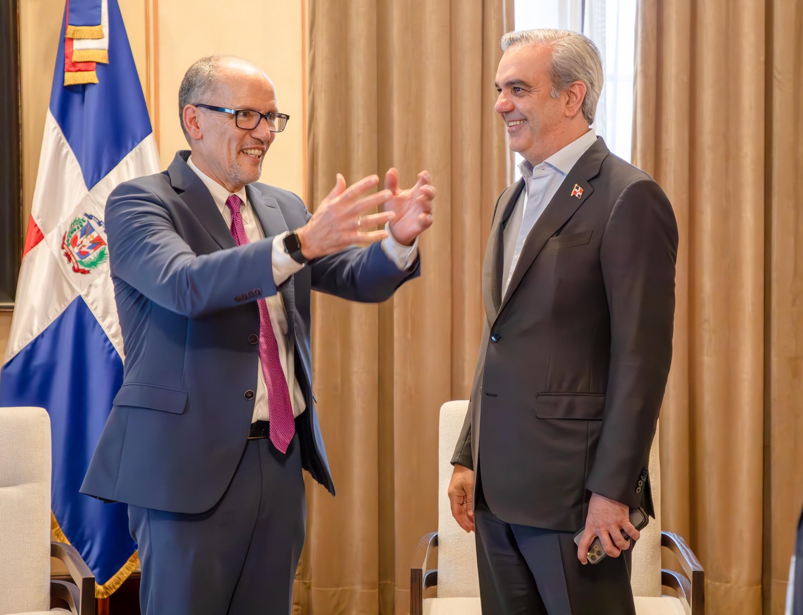 Presidente Abinader recibe director de la Oficina de Asuntos Intergubernamentales de la Casa Blanca, Tom Pérez