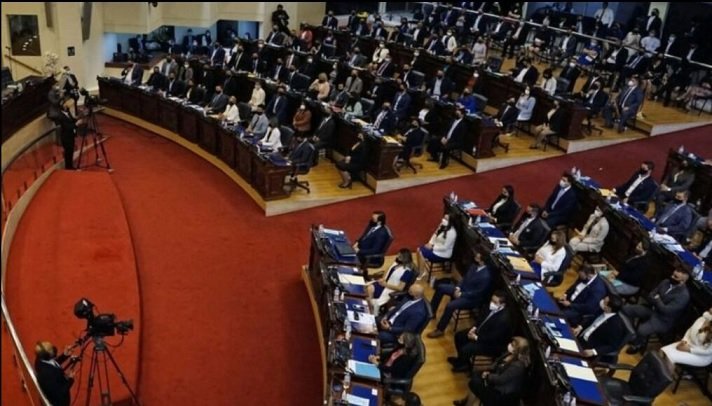 EL SALVADOR: Prorrogan régimen de excepción tras amplio debate