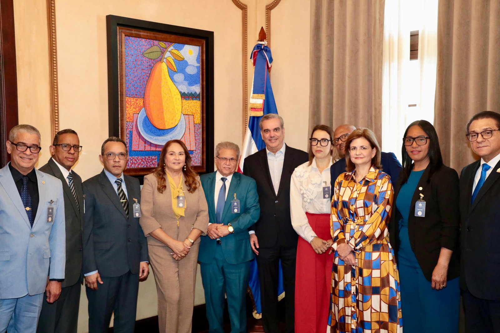 Presidente Abinader se reúne en el Palacio Nacional con comisión del Colegio Médico Dominicano