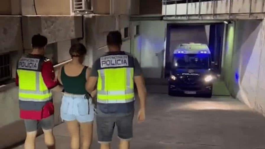 ESPAÑA: Tratarán lunes extradición dominicana mató chino en RD