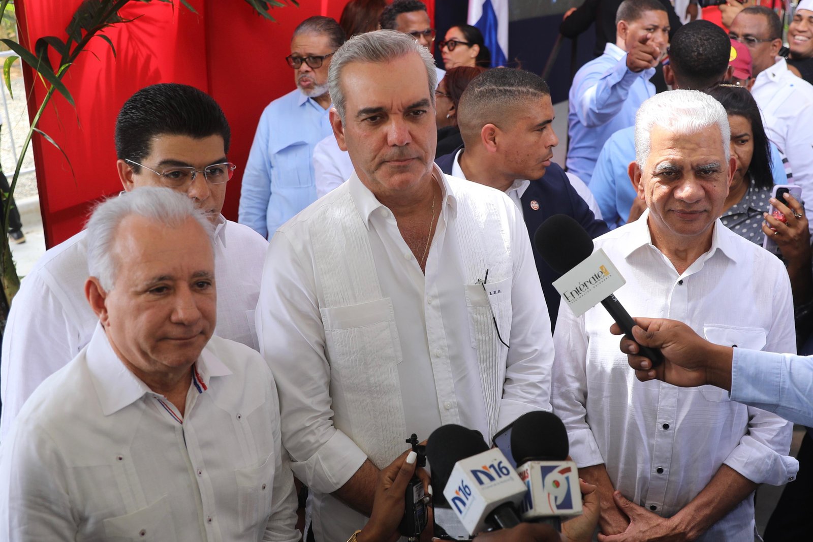 Presidente Abinader responde a la oposición: Dice sus denuncias son muestras de desesperación porque están derrotados