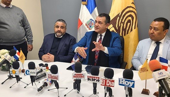 JCE cierra padrón del exterior con más 870 mil empadronados