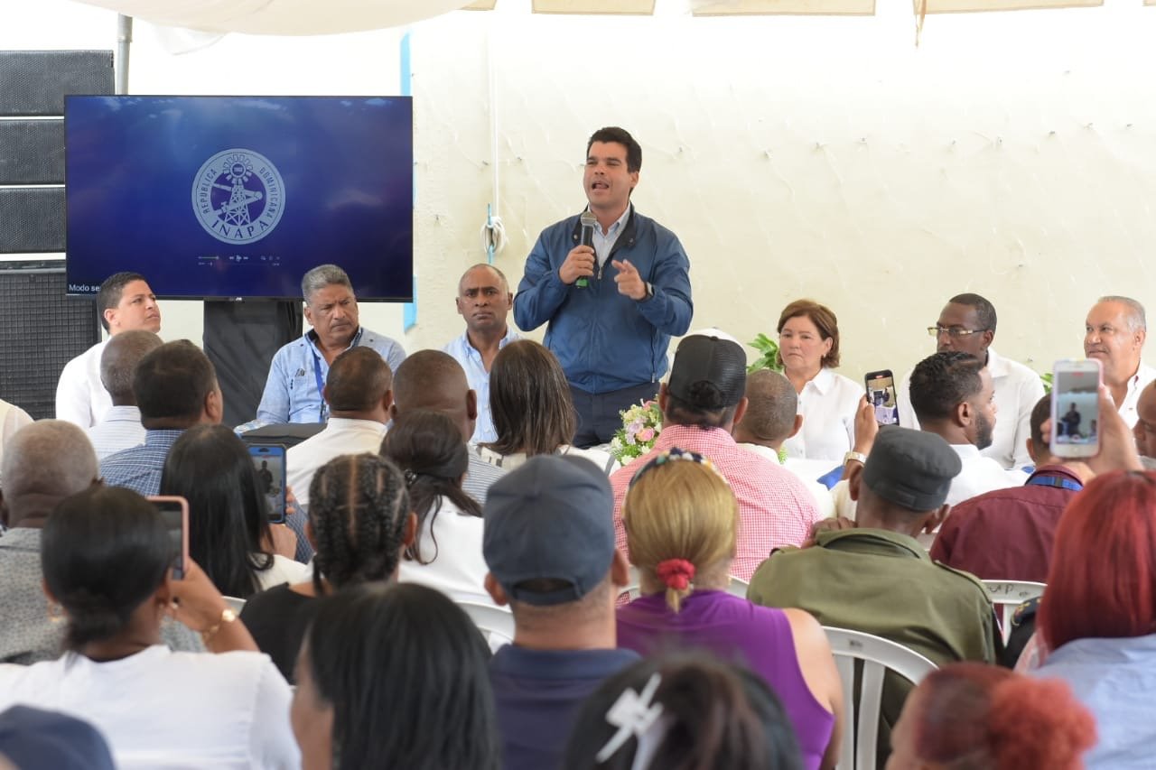 Wellington Arnaud presenta proyecto de saneamiento de la cañada La Pava en Nizao, provincia Peravia 