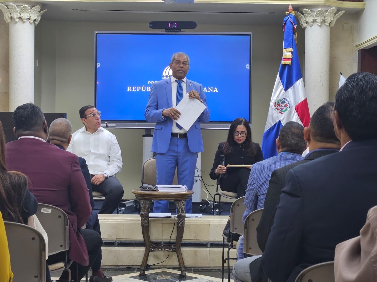 Dirección de Medios de la Presidencia realiza encuentro nacional; presenta conferencia sobre inversión de gobierno en obras