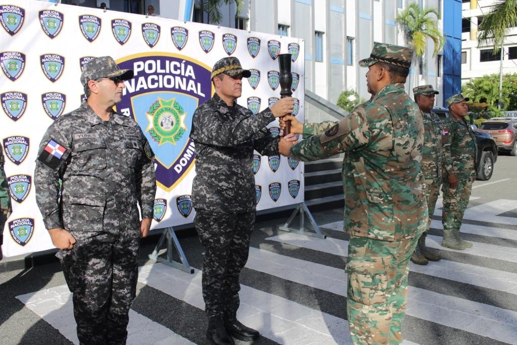 Recibimos la Antorcha Olímpica de los LIII Juegos Deportivos de las Fuerzas Armadas y la Policía Nacional