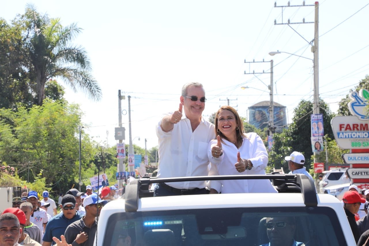 Abinader recorre el nordeste en apoyo a los municipales del PRM