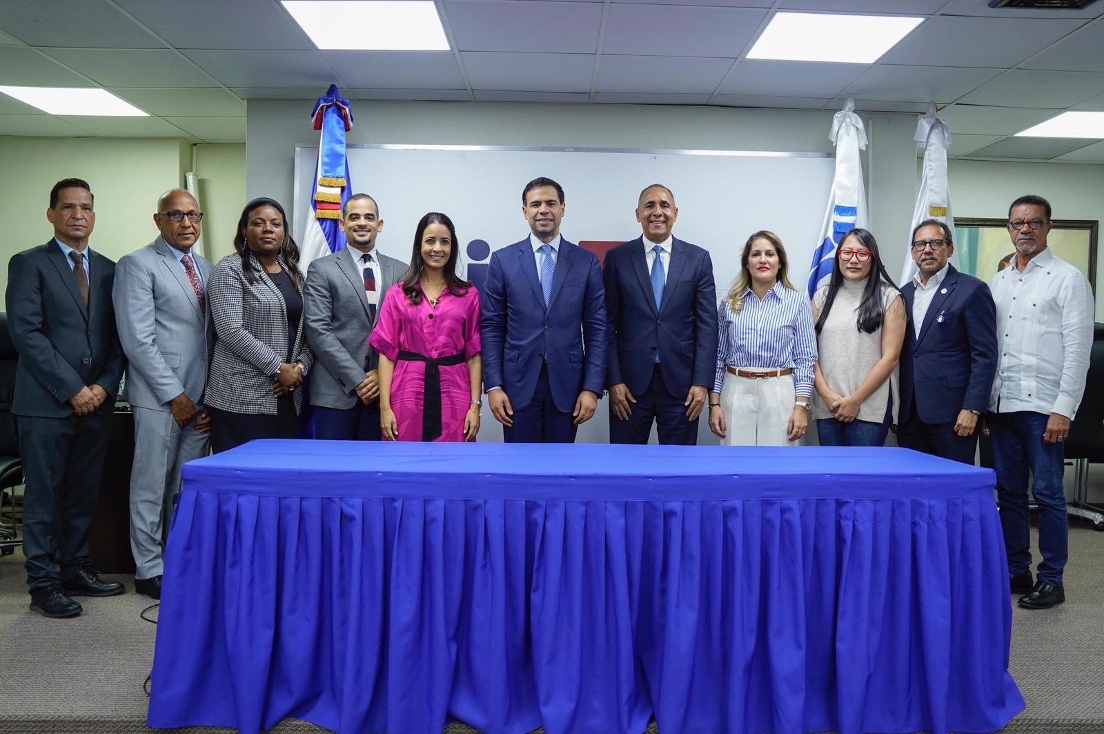 Indotel y Propeep firman acuerdo para facilitar creación de Centro de Innovación Cultural en San Cristóbal
