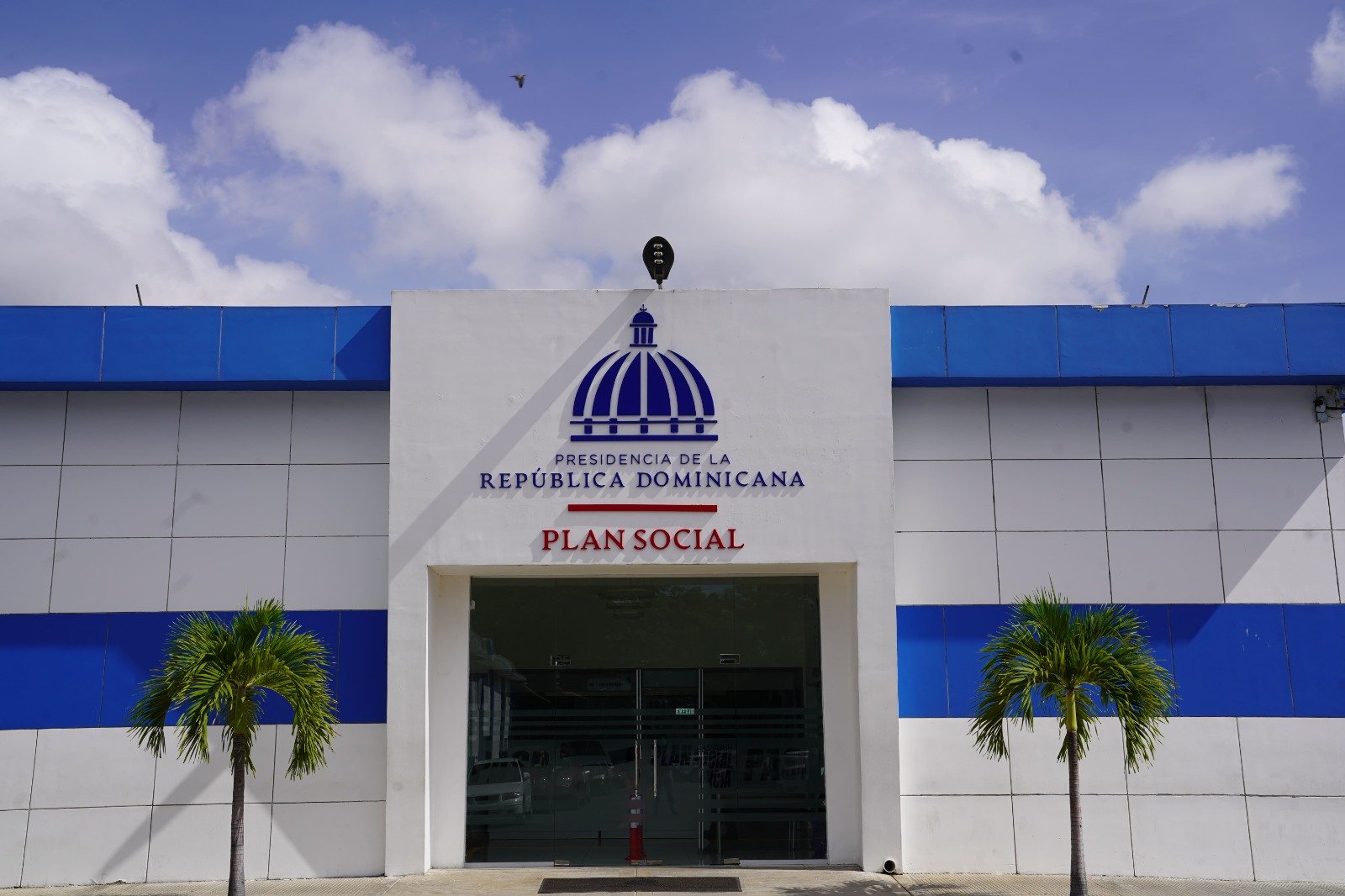 Destacan entrega, confianza, calidad y transparencia en 35 aniversarios del Plan Social 