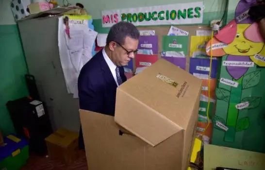 Leonel Fernández votará este domingo a las 12:30 de la tarde en la escuela República Dominicana 