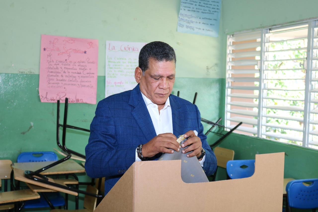 Rubén Maldonado acude a votar, dice SDN habló a favor de Carlos Guzmán, candidatos FP y alianza Rescate