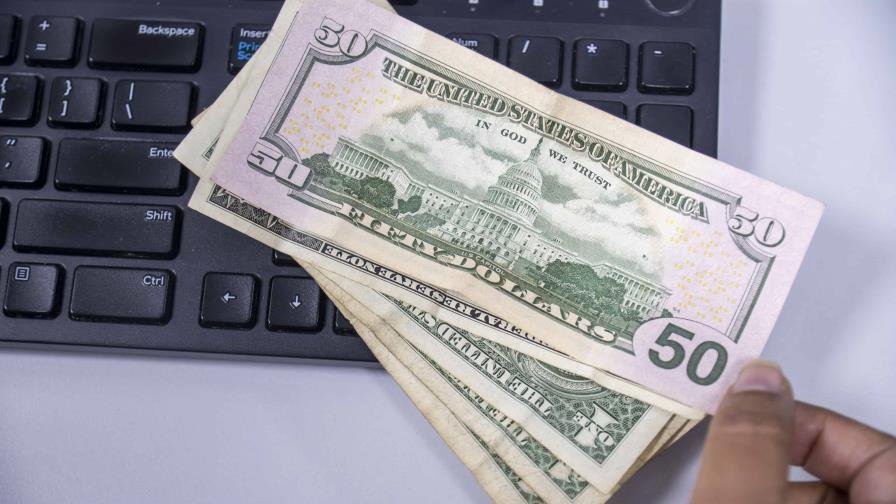 Tasa de cambio de referencia del dólar se mantiene estable
