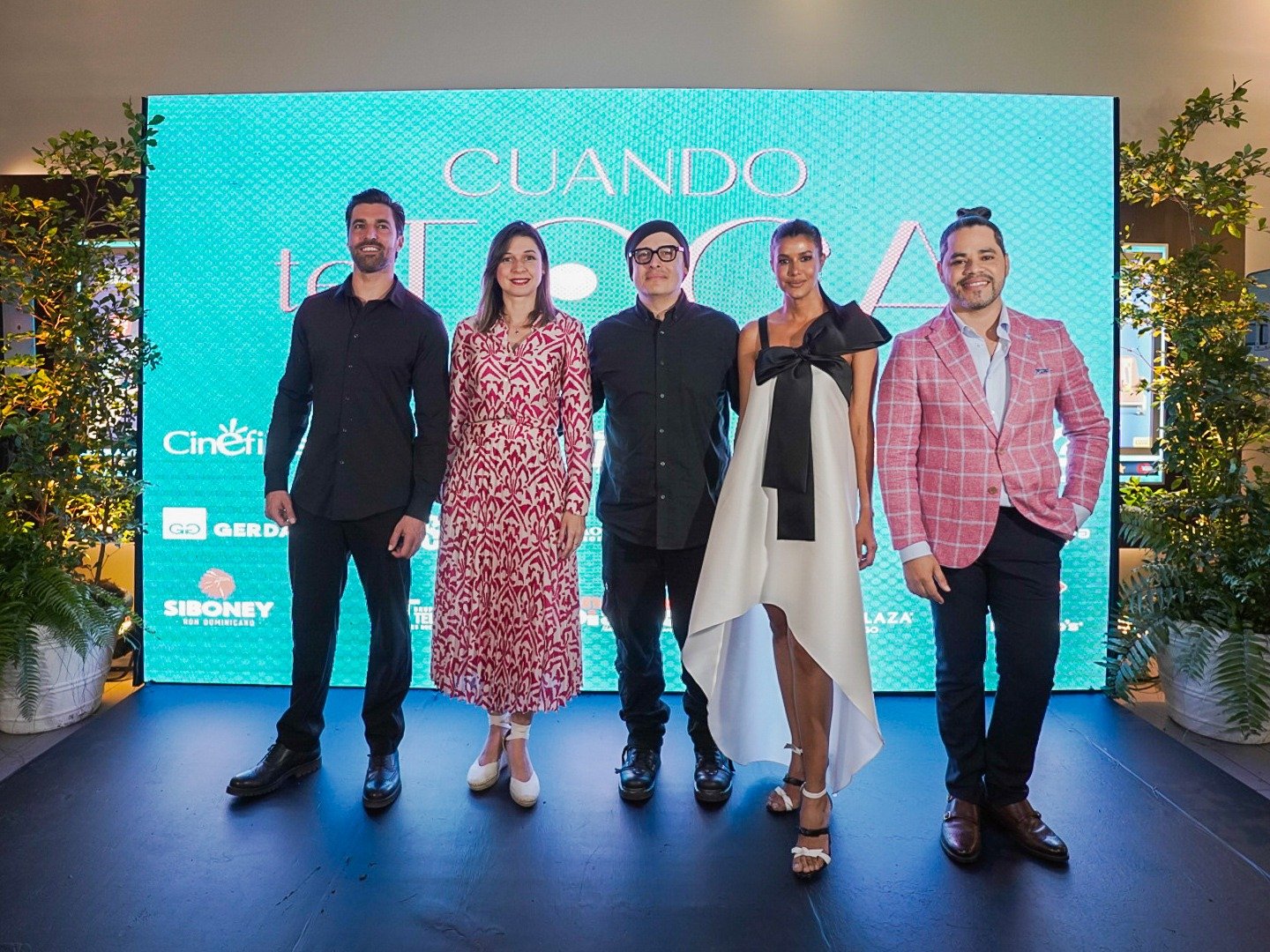 Evelyna y Danilo estrenan comedia romántica “Cuando te toca”